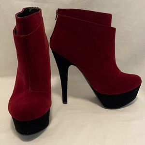 Qupid ‘Task-05’ Velvet Garnet Platform Bootie Sz 8